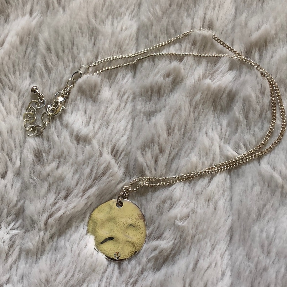2/$25! ⭐️ Silver medallion necklace with rhinestone